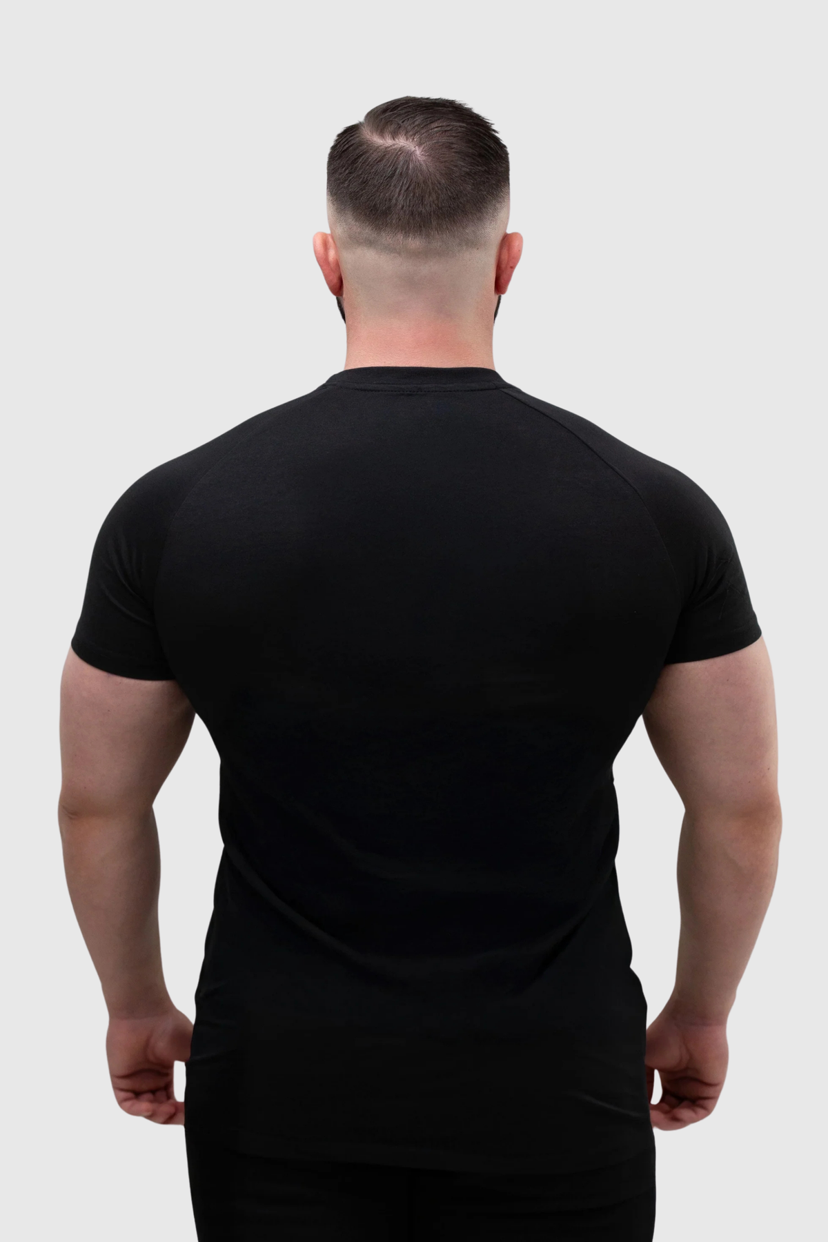 T-Shirt Revolve Athletic Fit