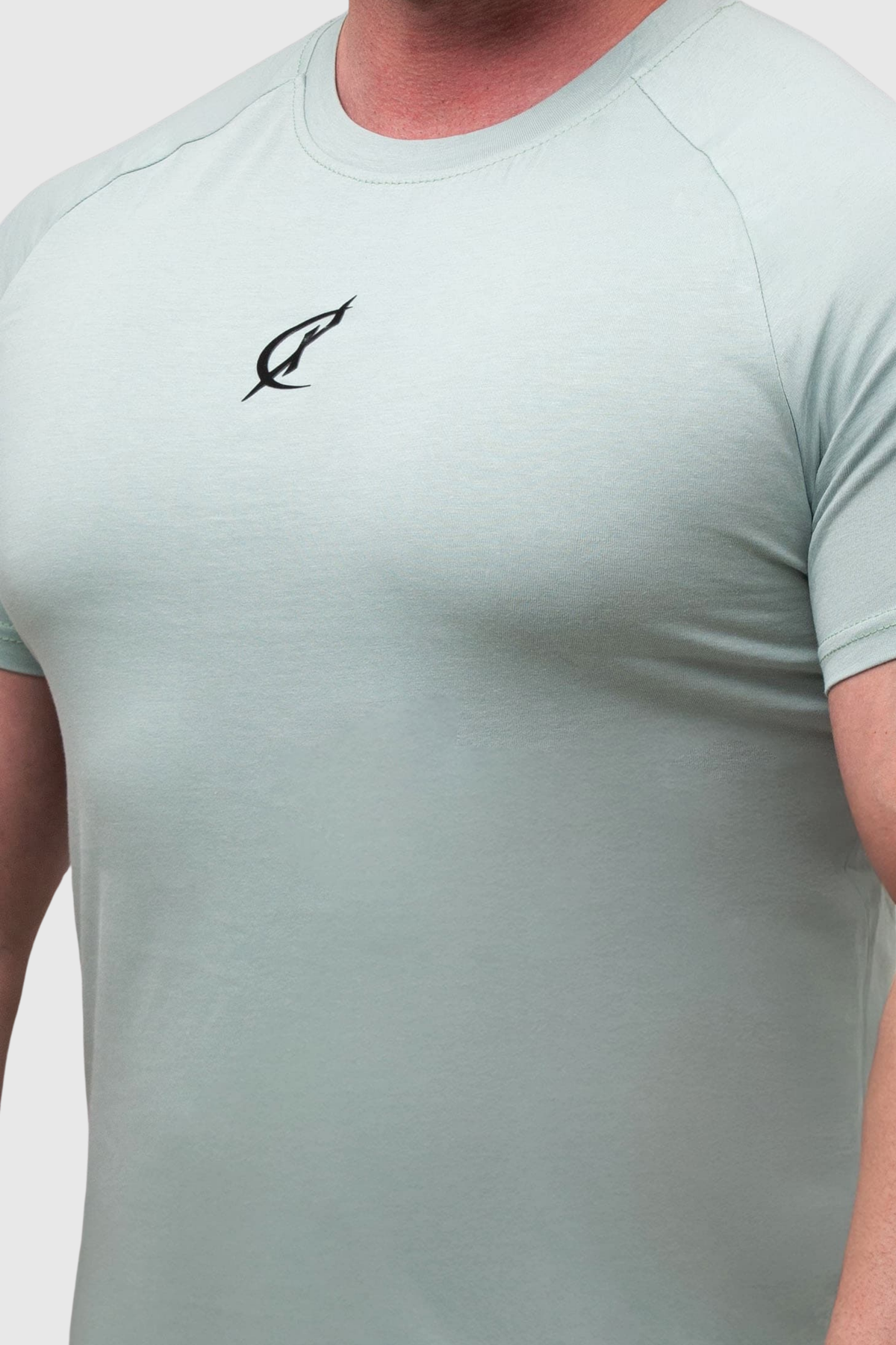 T-Shirt Revolve Athletic Fit